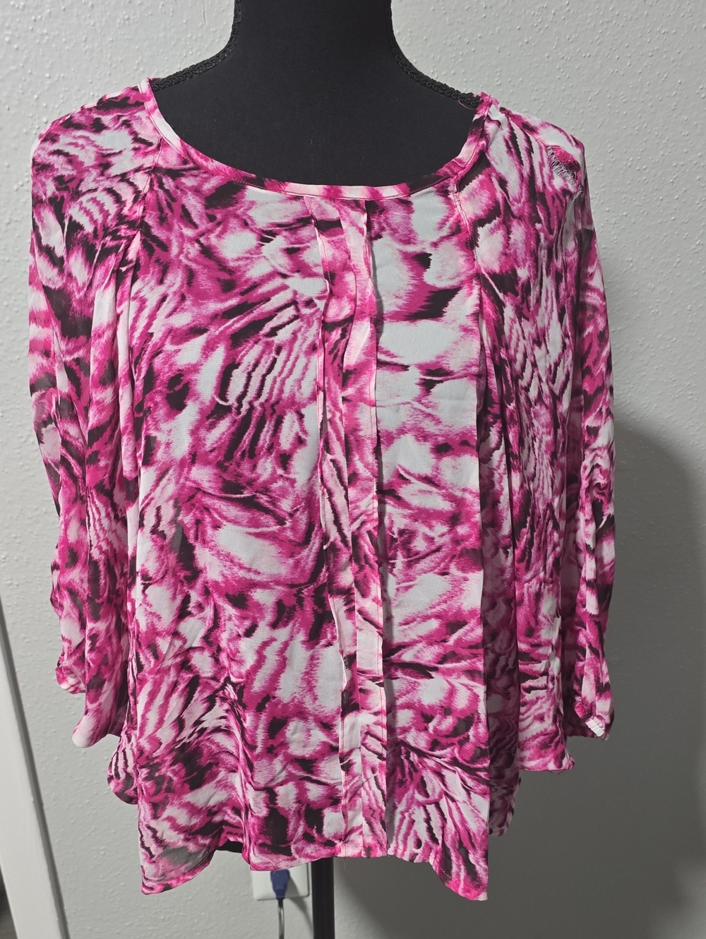 Dana Buchman Pink and White Printed Long-Sleeve Blouse